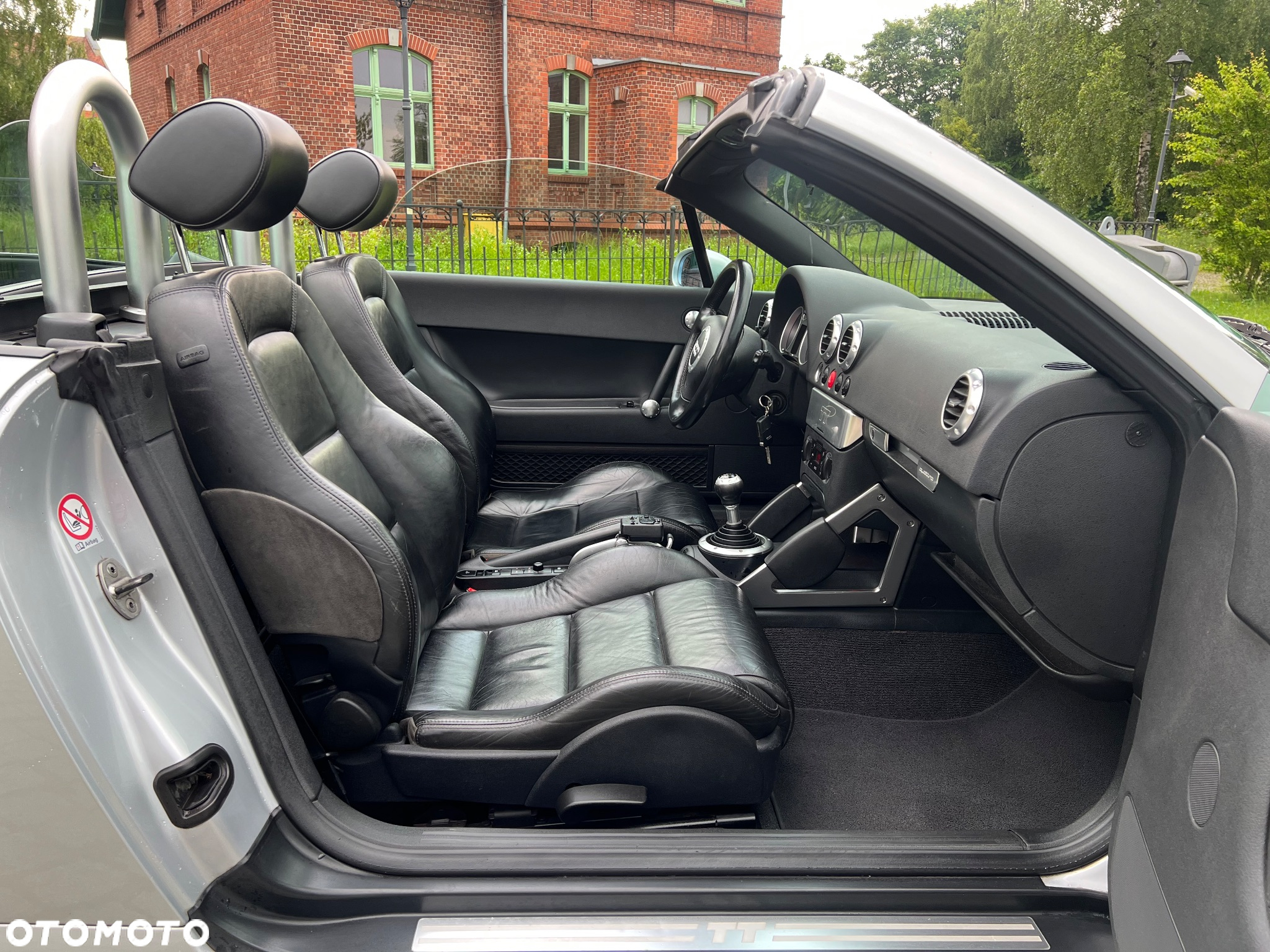 Audi TT Roadster - 16