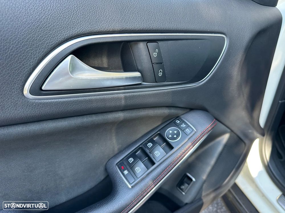 Mercedes-Benz GLA 180 - 13