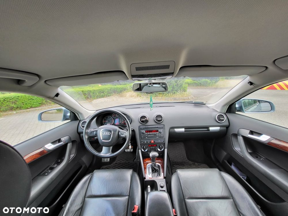 Audi A3 Sportback 2.0 TDI Ambiente S tronic - 10