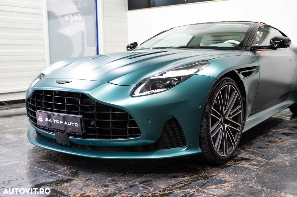Aston Martin DB12 Volante - 14