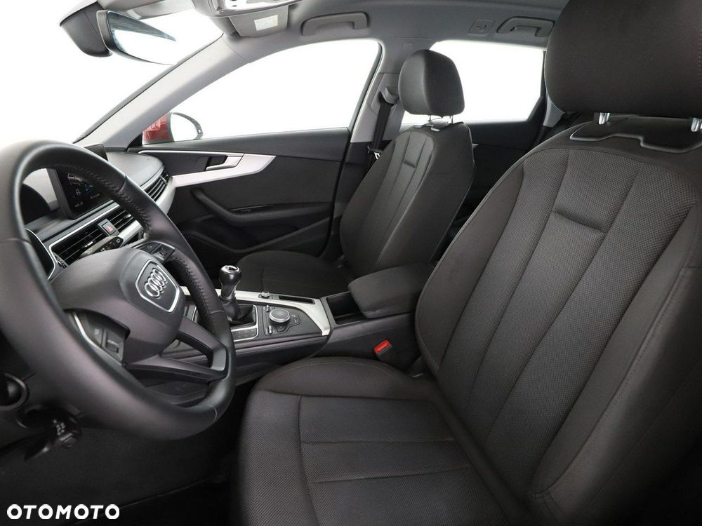 Audi A4 Avant 35 TFSI - 14