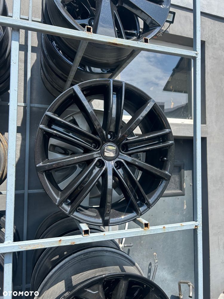 Alufelgi Seat 18 cali 5x112 Audi Volkswagen Skoda Czarne - 1