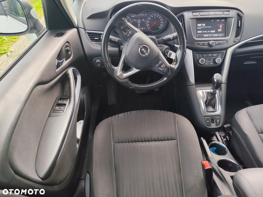 Opel Zafira 2.0 D Automatik ON - 11
