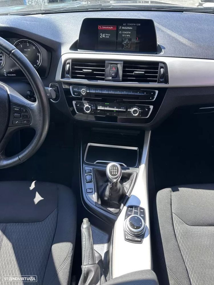 BMW 116 d Sport Line - 32