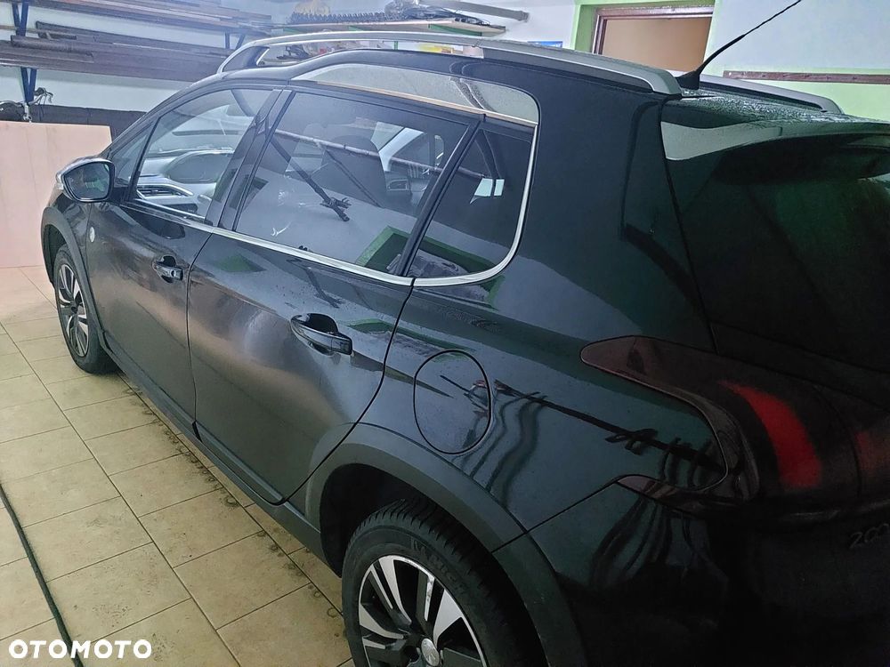 Peugeot 2008 1.6 BlueHDi Allure - 10