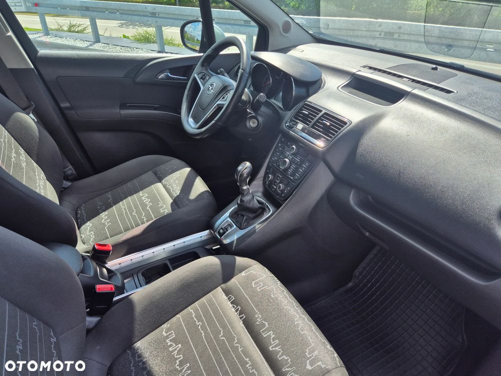 Opel Meriva 1.4 T Cosmo S&S - 13