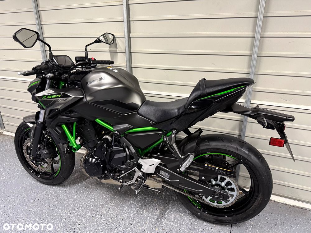Kawasaki Z - 12
