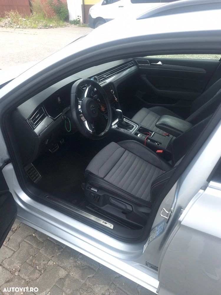 Volkswagen Passat 2.0 TDI DSG Comfortline - 5