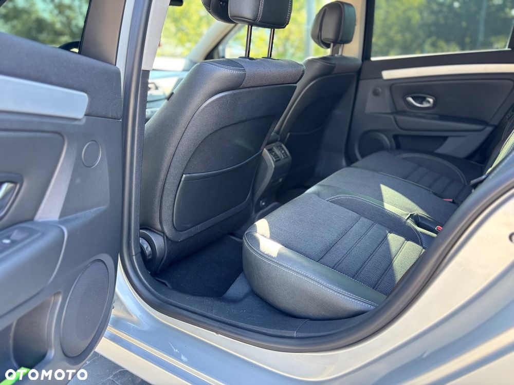 Renault Laguna 2.0 DCi Dynamique - 8
