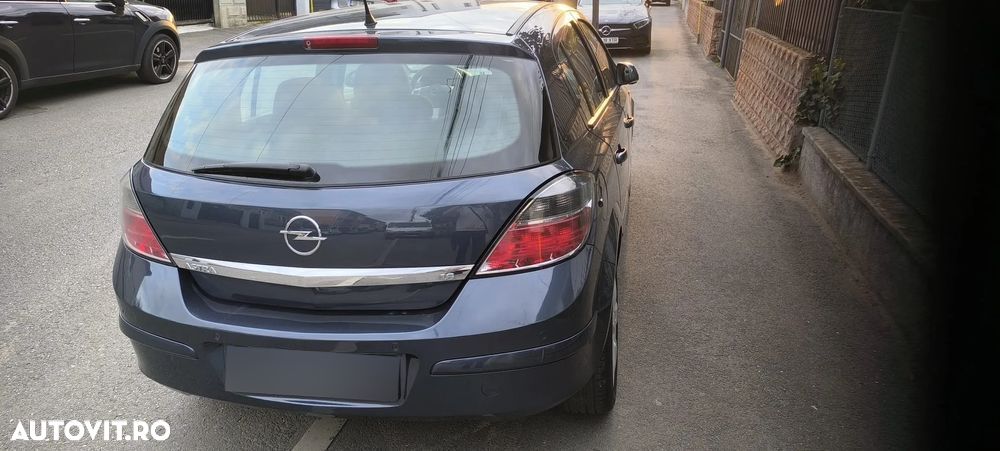 Opel Astra - 1