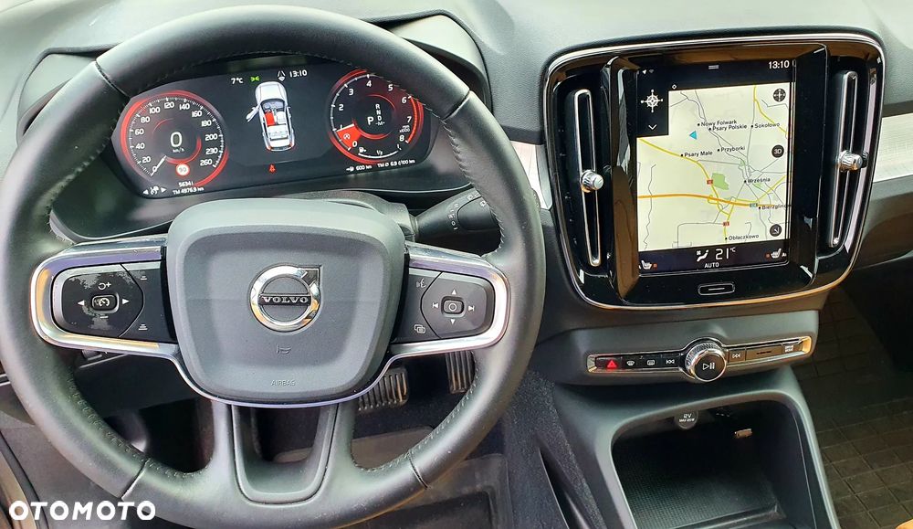 Volvo XC 40 T3 Momentum Pro - 11