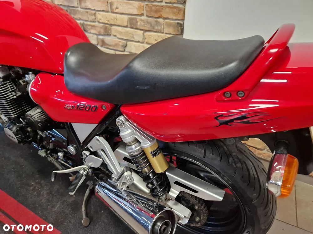 Yamaha XJR - 20