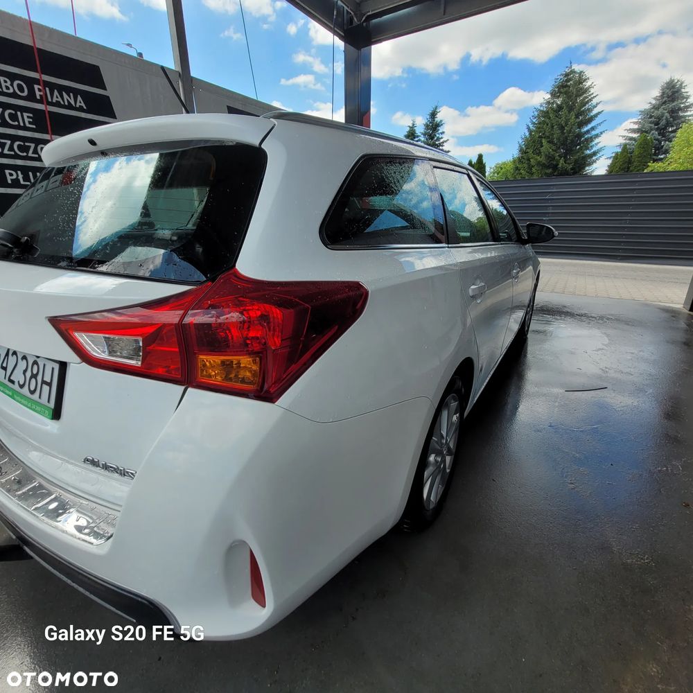 Toyota Auris 1.4 D-4D - 12