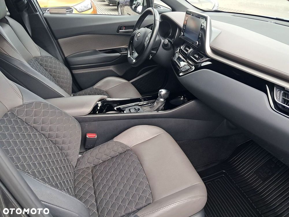 Toyota C-HR 2.0 Hybrid Executive - 10