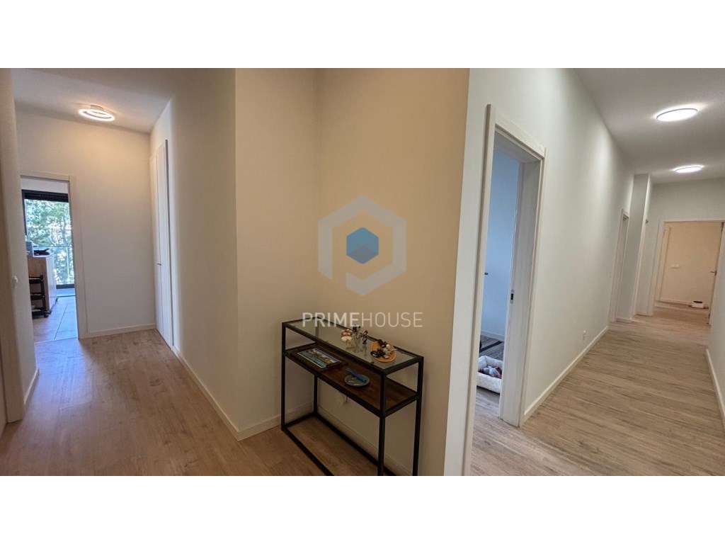 Apartamento de Sonho T4 - Viva com Conforto e Elegância Perto do Mar! - Grande imagem: 5/34