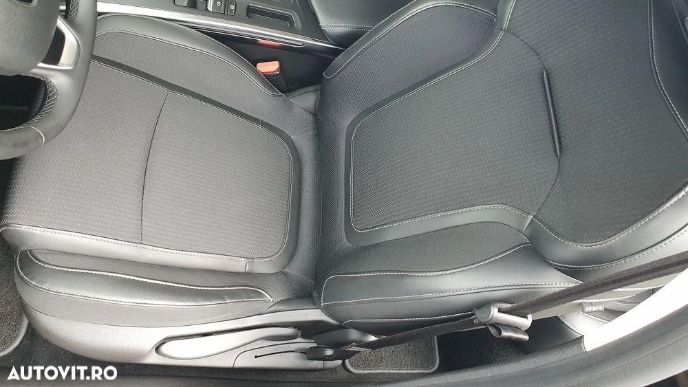Renault Megane BLUE dCi 115 EDC INTENS - 27