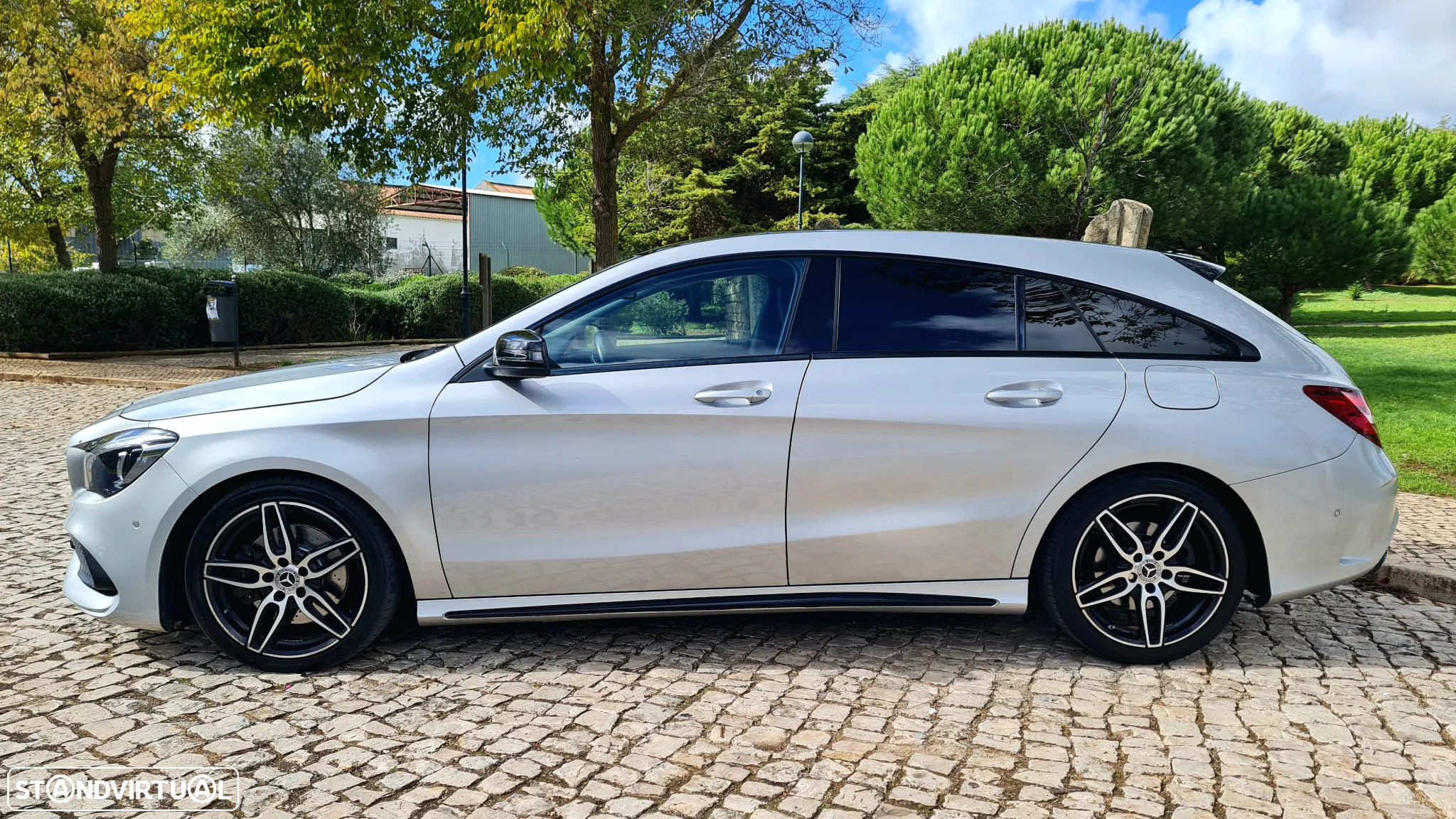 Mercedes-Benz CLA 220 d Shooting Brake AMG Line Aut. - 2