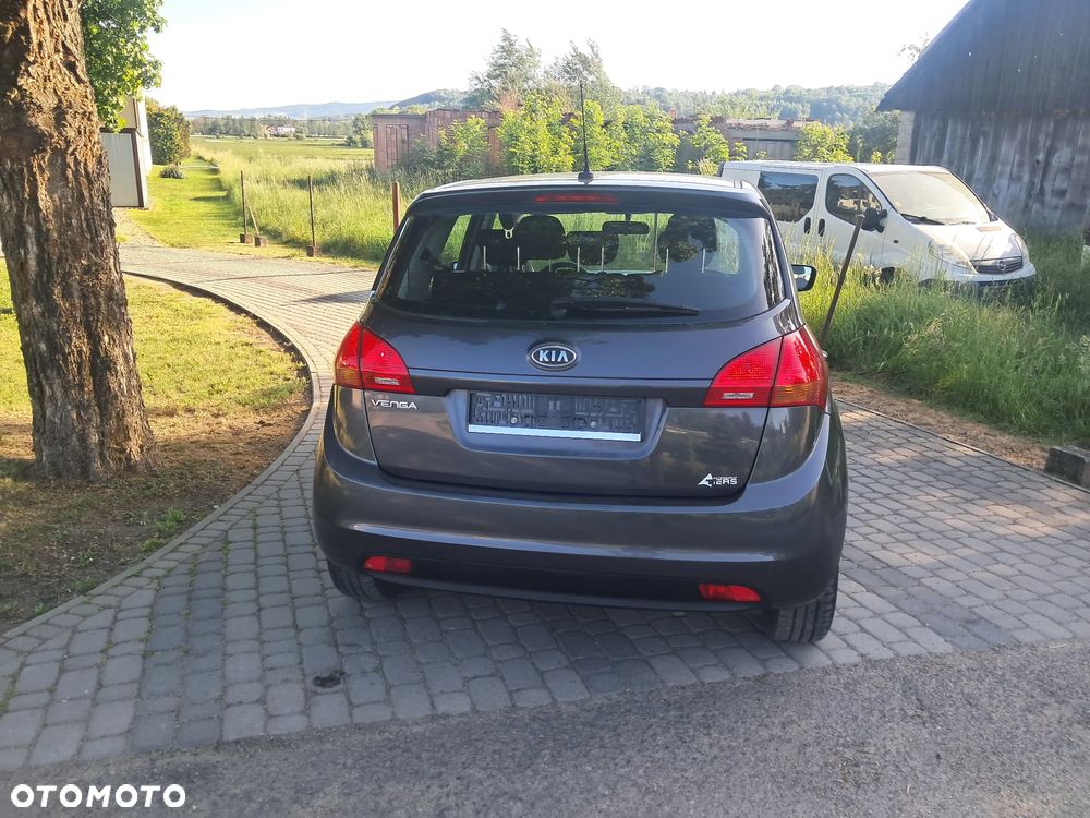 Kia Venga 1.4 CVVT Attract - 6