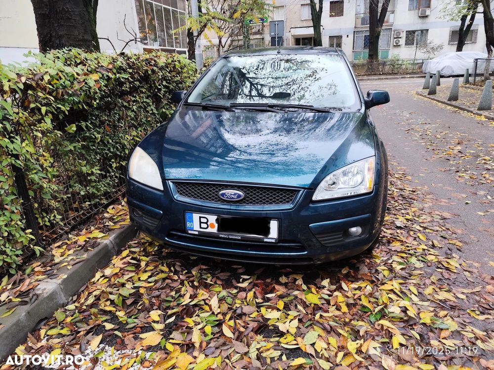 Ford Focus 1.6 Ambiente - 1