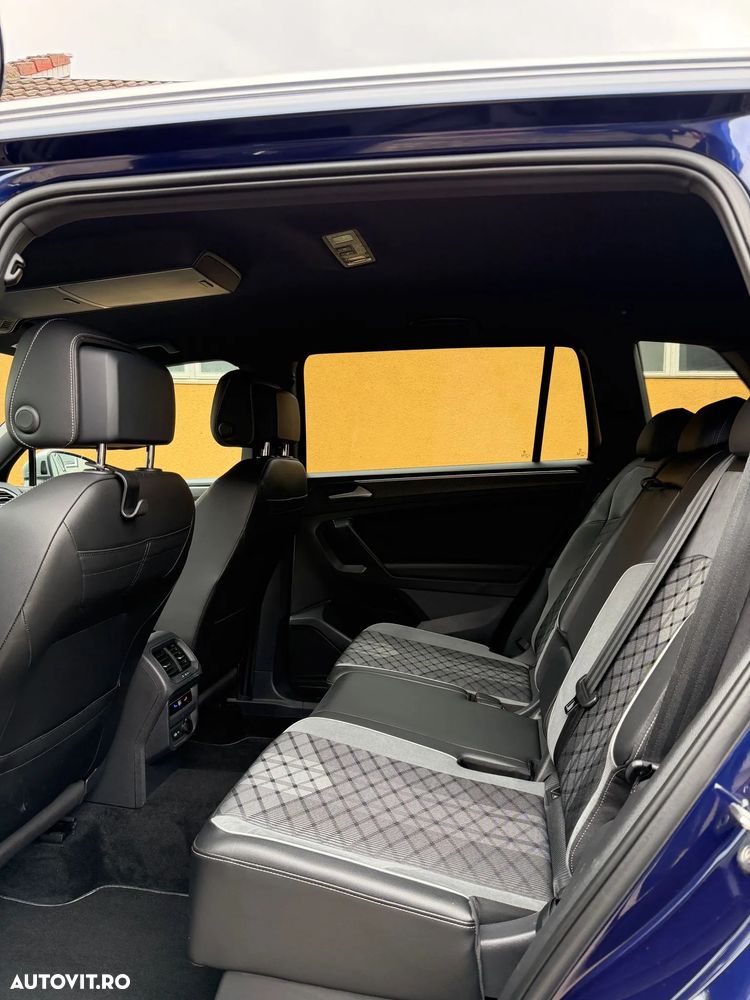 Volkswagen Tiguan 2.0 TDI SCR 4MOTION DSG R-Line - 25