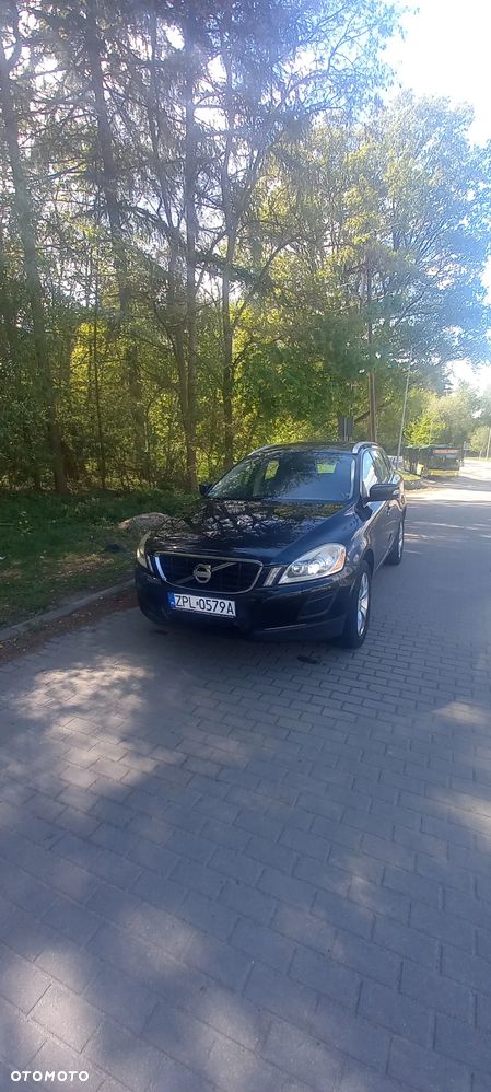 Volvo XC 60 D5 AWD Momentum - 2