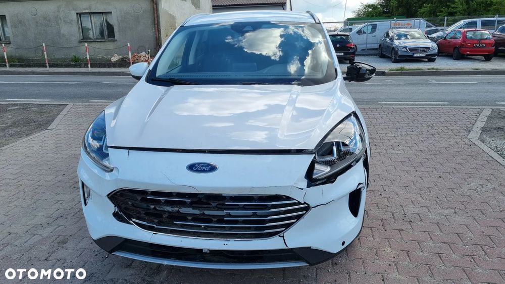 Ford Kuga - 10