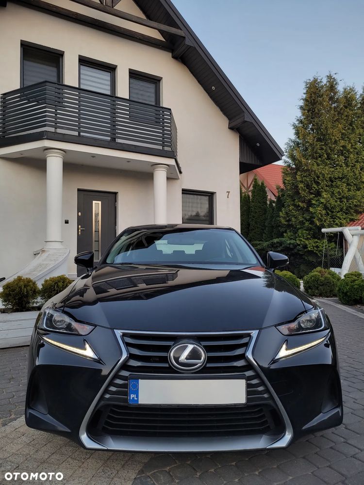 Lexus IS 200t / 300 Black - 1