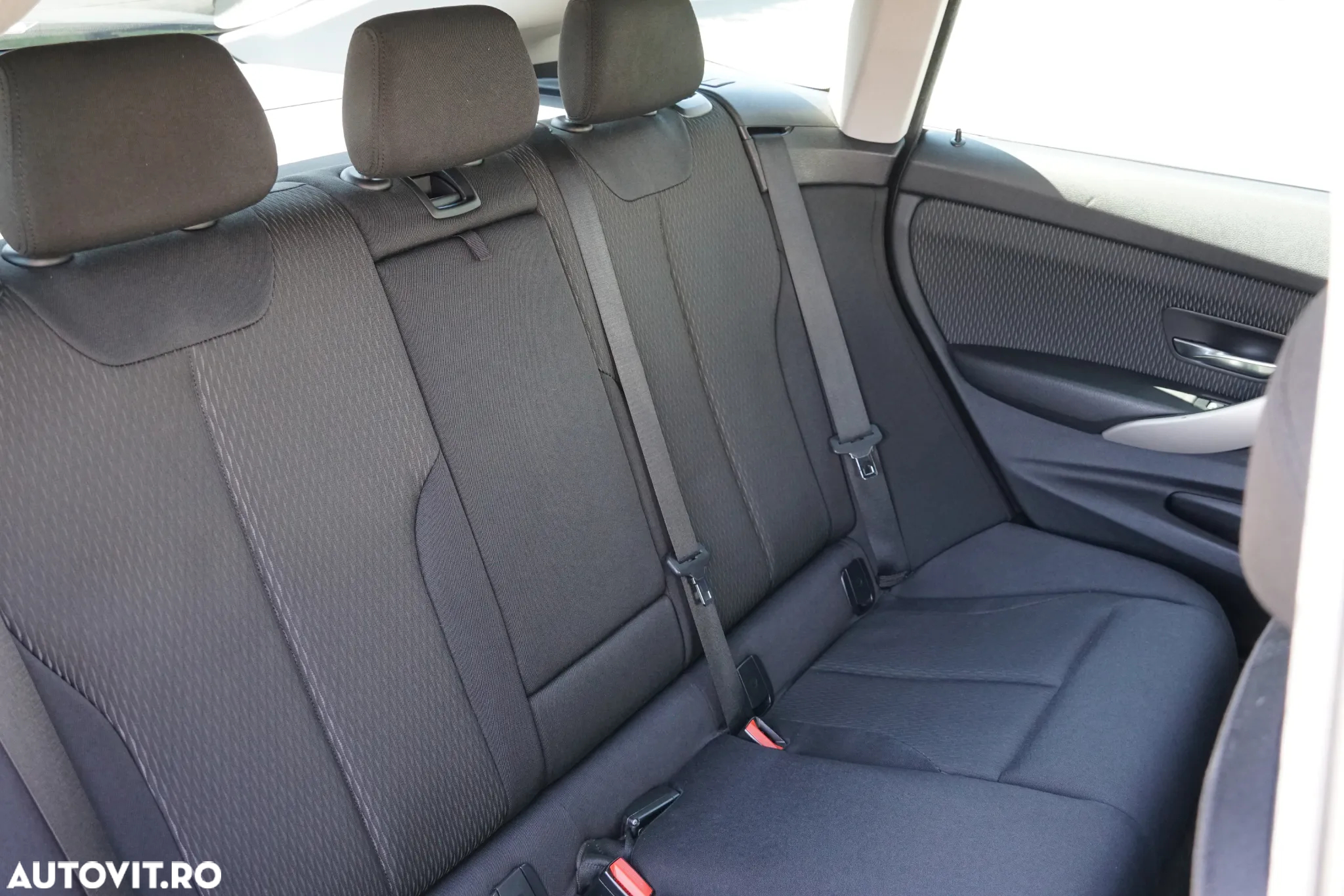 BMW Seria 3 320d xDrive GT Aut. - 12
