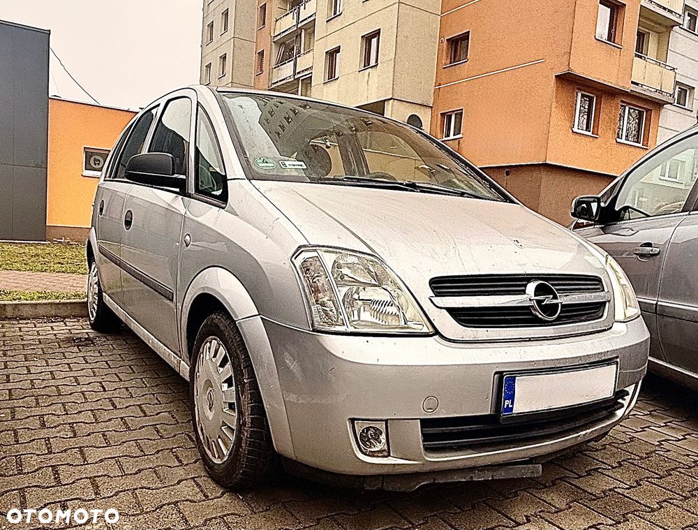 Opel Meriva 1.6 16V Essentia Easytronic - 2