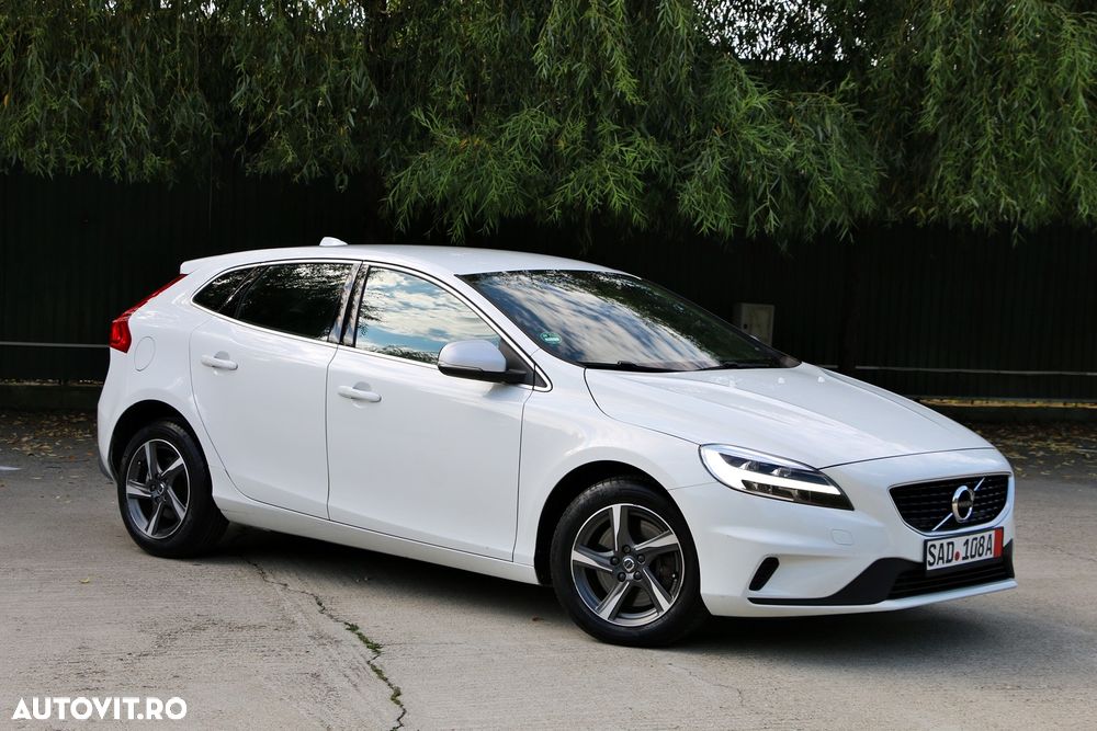Volvo V40 D3 Aut. R-Design - 9
