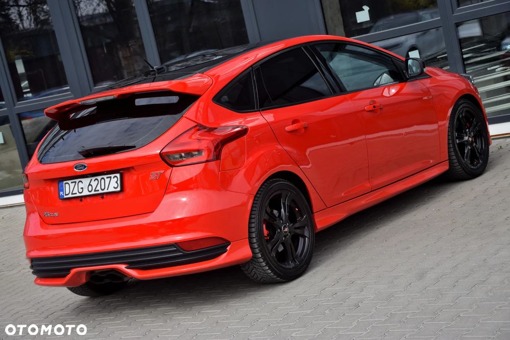 Ford Focus ST - 10