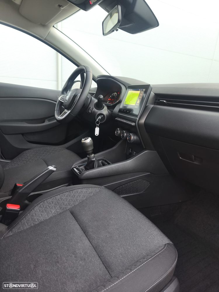 Renault Clio - 11