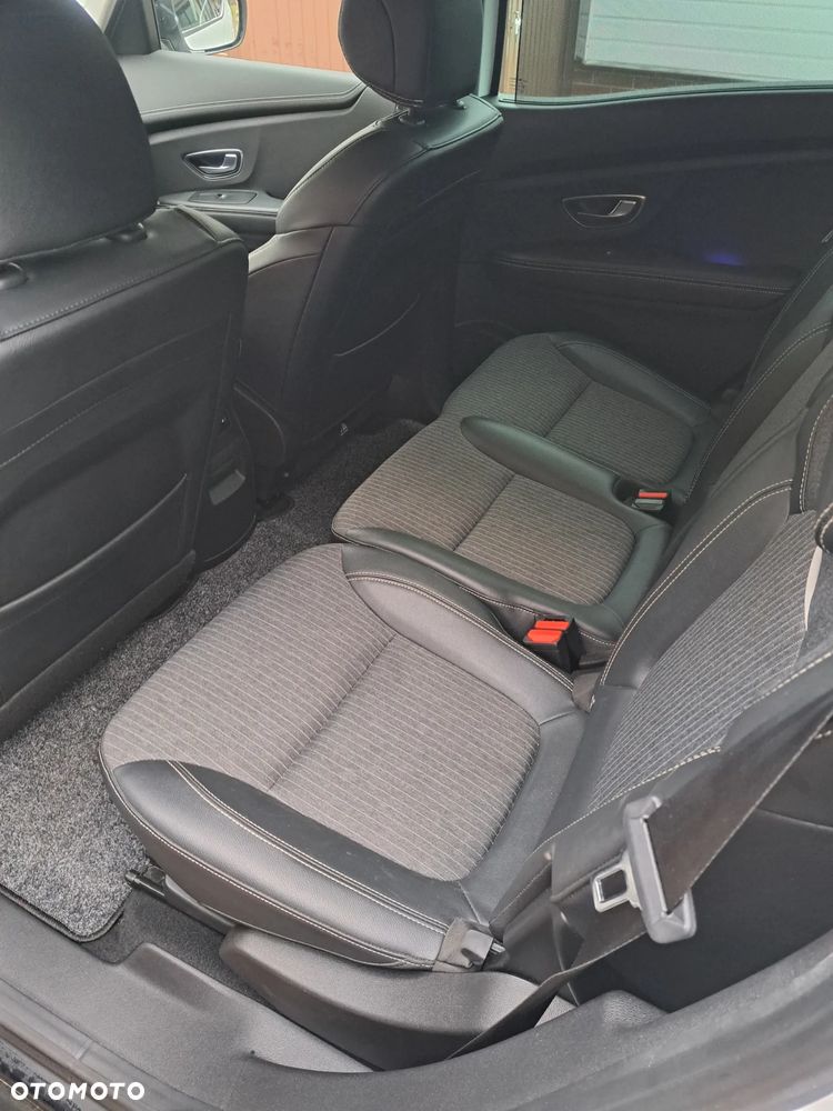 Renault Scenic TCe 140 GPF EDC BUSINESS EDITION - 14