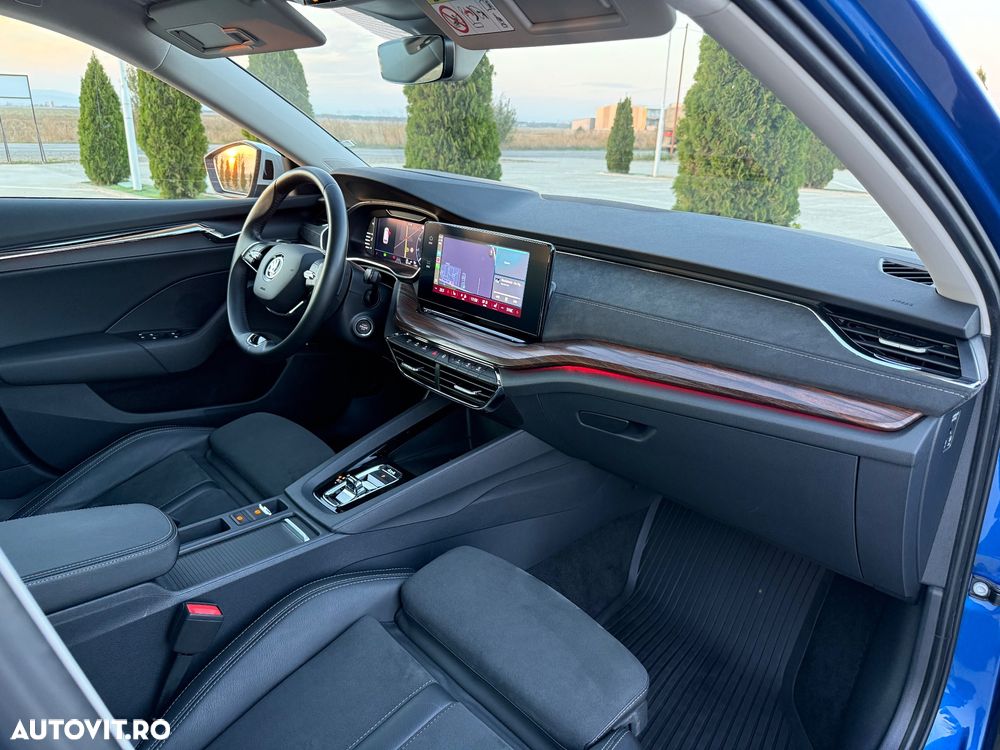Skoda Octavia Combi 2.0 TDI DSG 4X4 Scout - 12