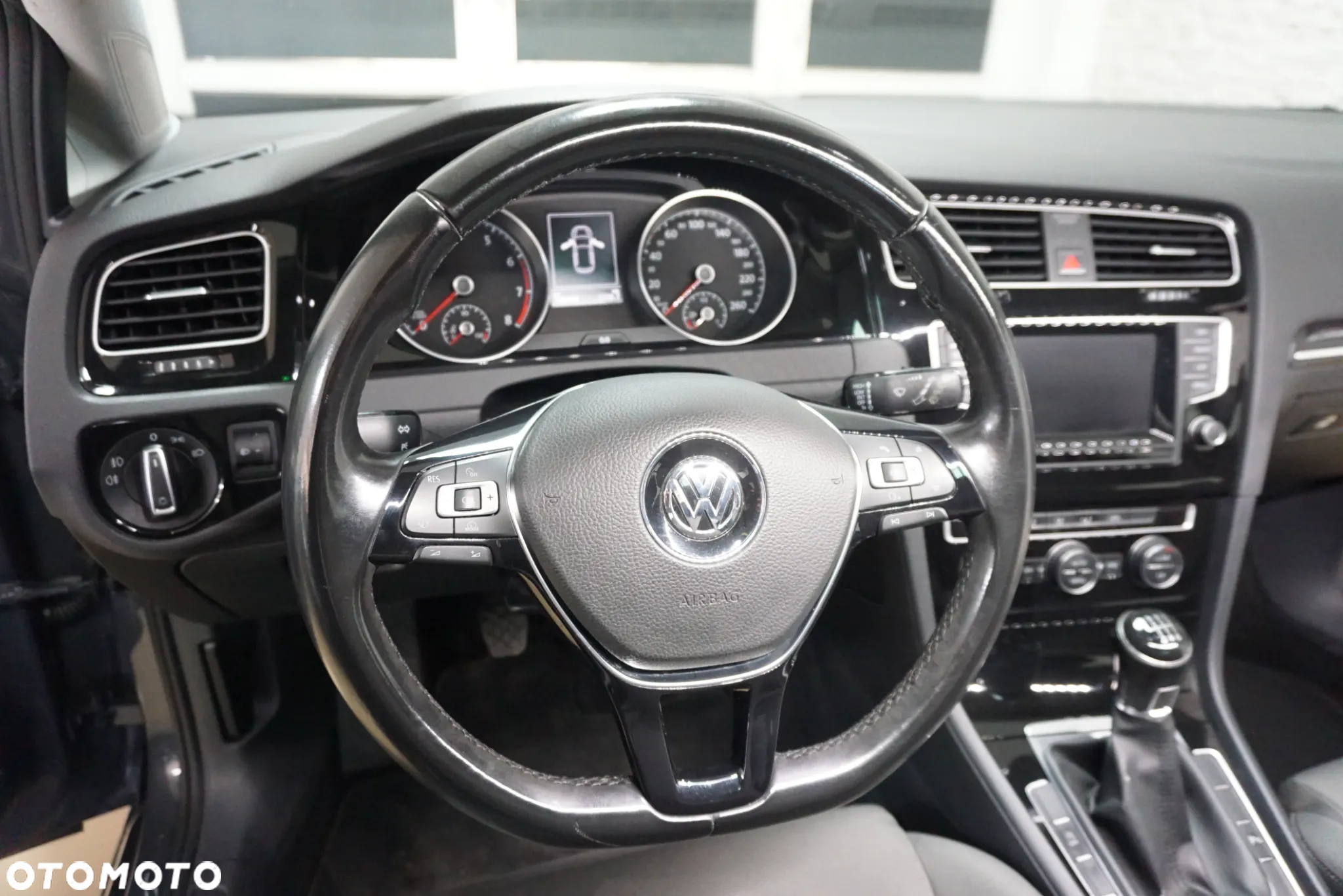 Volkswagen Golf VII 1.4 TSI BMT Highline - 17
