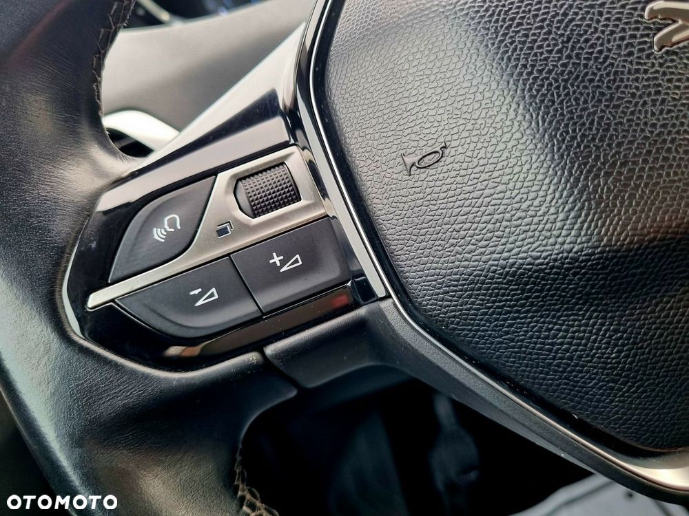 Peugeot 5008 1.6 BlueHDi Allure 7os - 17