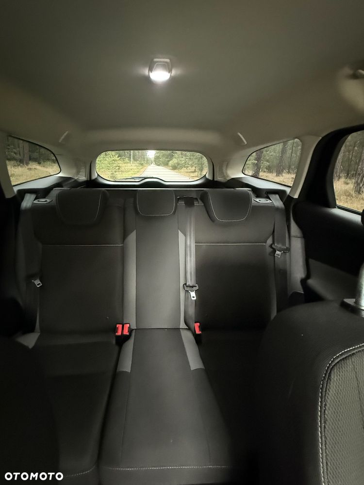 Ford Focus 1.6 Trend - 9