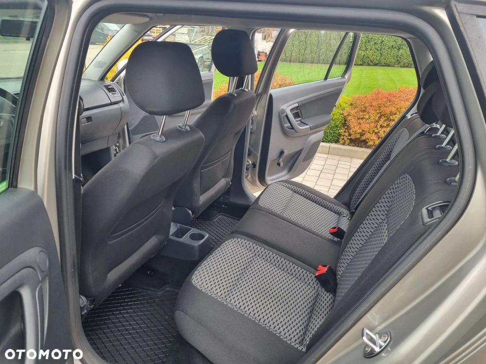 Skoda Fabia 1.2 TSI Comfort - 8