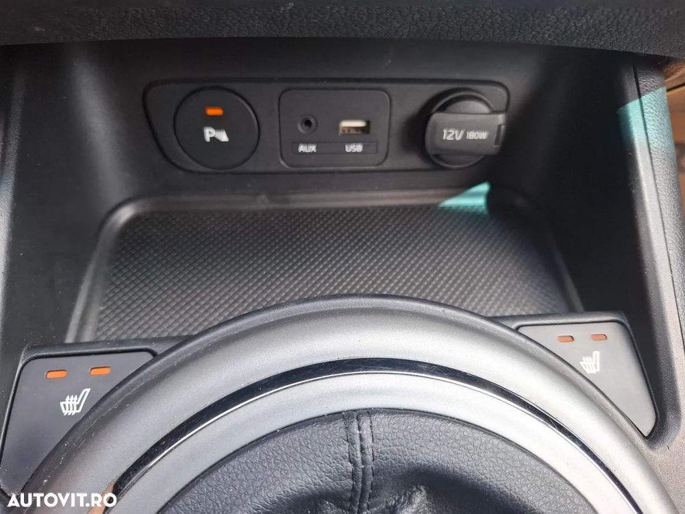 Kia Sportage 1.7 CRDI 2WD ISG Dream-Team Edition - 19