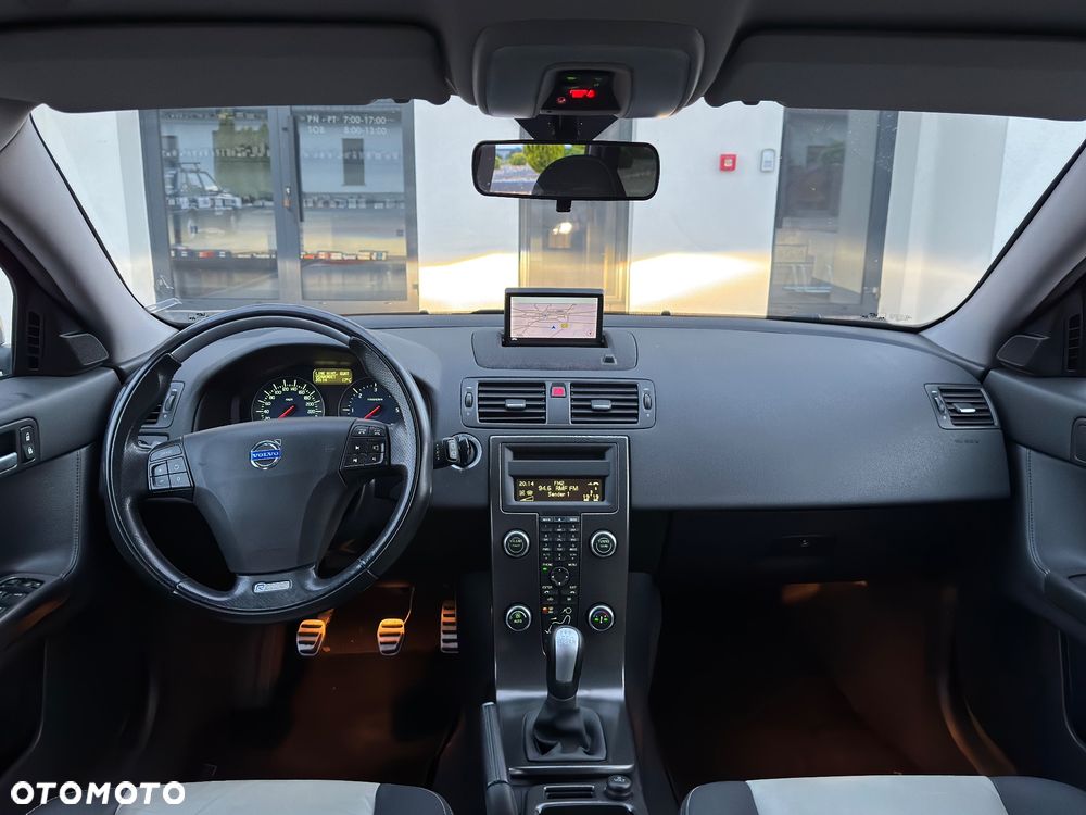 Volvo V50 D3 R-Design - 8