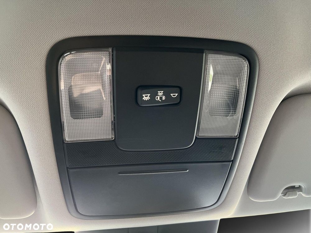 Kia Ceed - 34