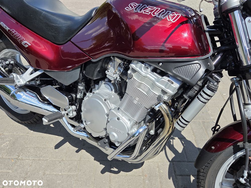 Suzuki GSX - 13
