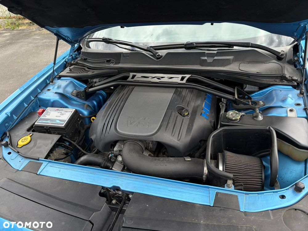 Dodge Challenger - 8