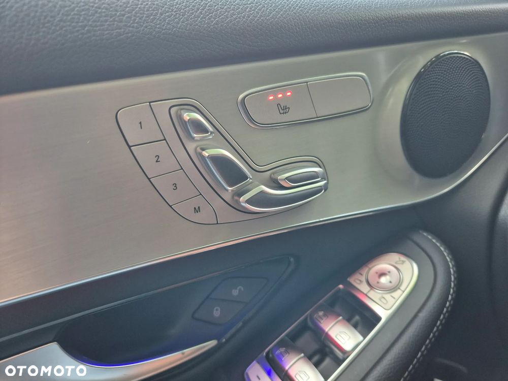 Mercedes-Benz GLC - 27