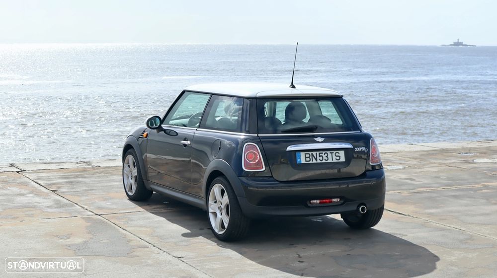MINI 3 Portas Cooper D - 18