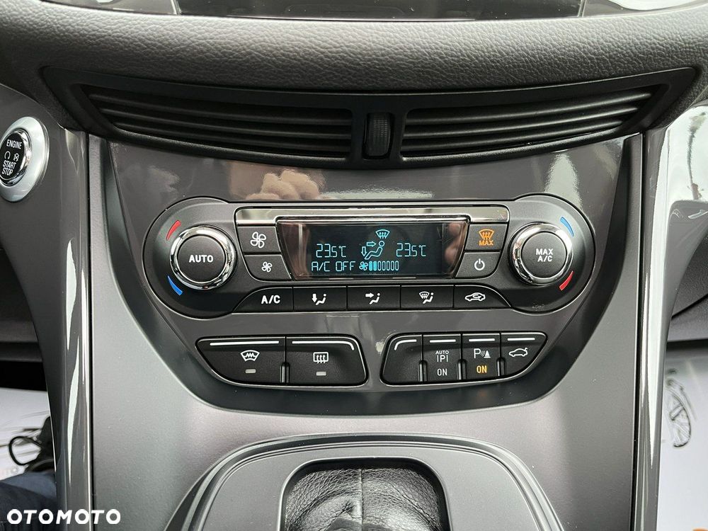Ford Kuga - 30
