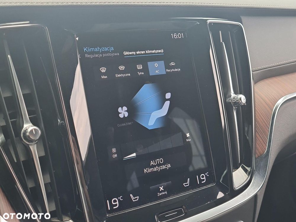 Volvo V60 T6 AWD Plug-In Hybrid Inscription Expression - 23