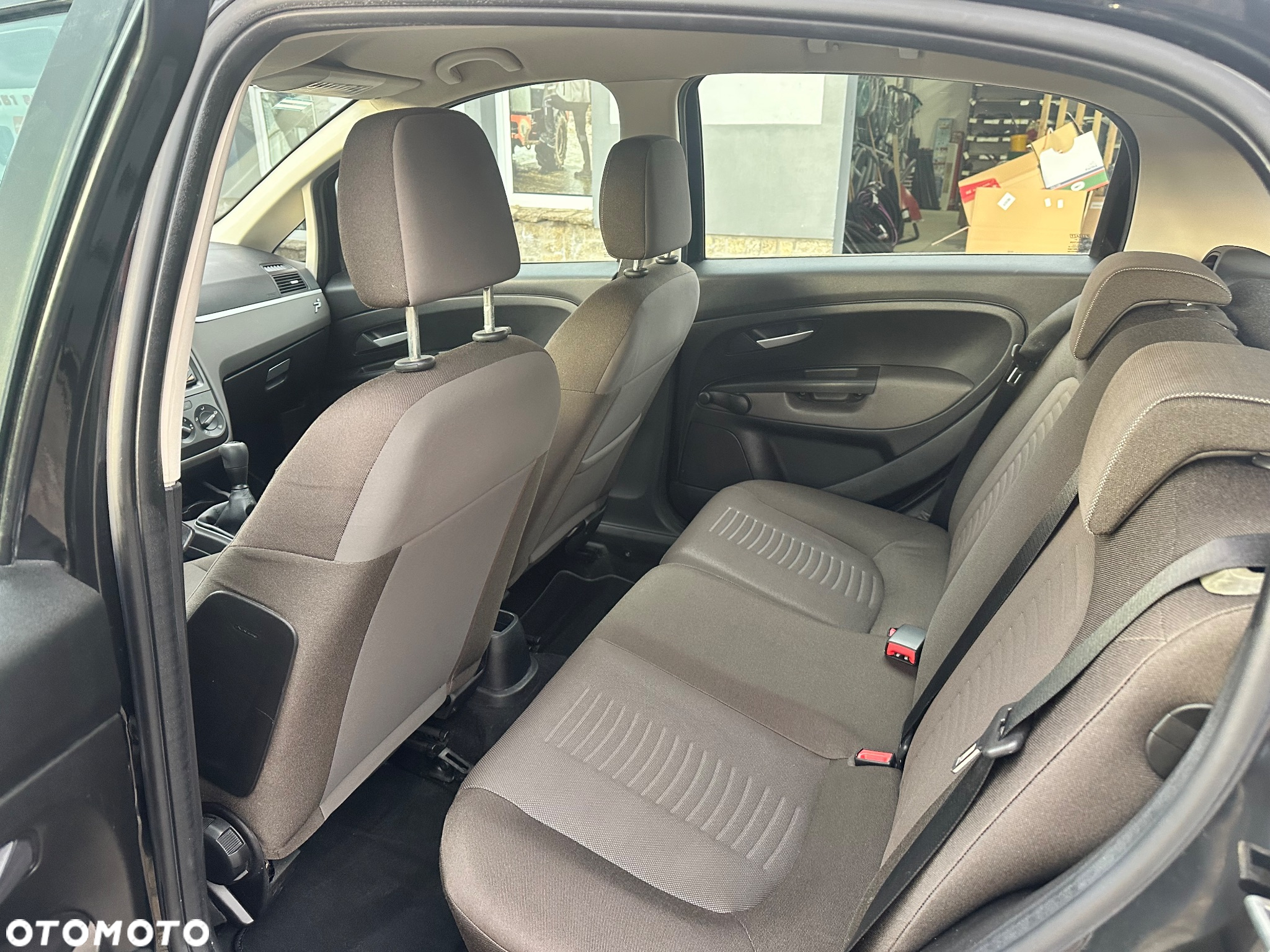 Fiat Grande Punto 1.4 8V Dualogic Active - 26