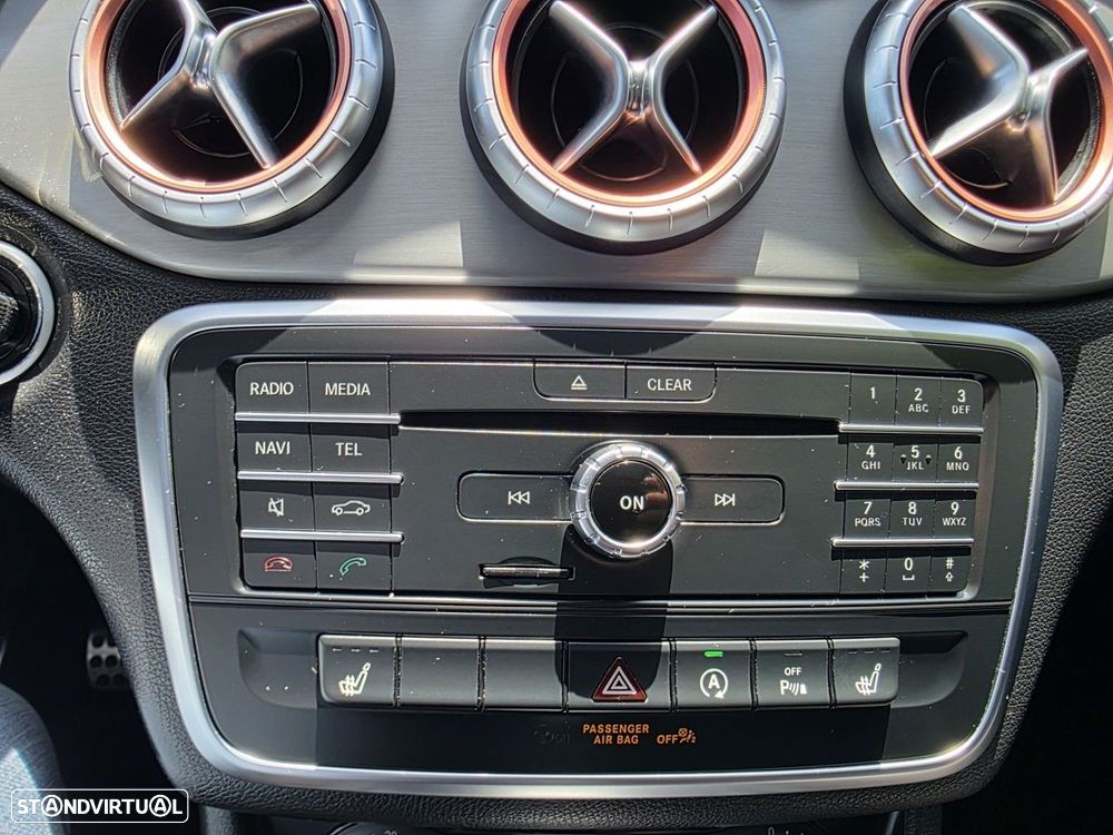 Mercedes-Benz CLA 200 d Shooting Brake AMG Line - 20