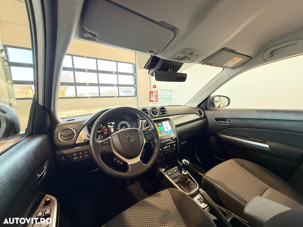Suzuki Vitara 1.4 Boosterjet AllGrip MHEV Passion - 22
